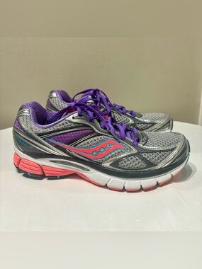 Saucony Guide 7 Power Grid Gay Running Shoes w/ Purple Linings and Coral Accents